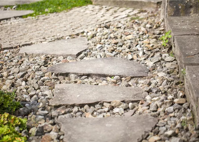 Neue Gartenwege anlegen